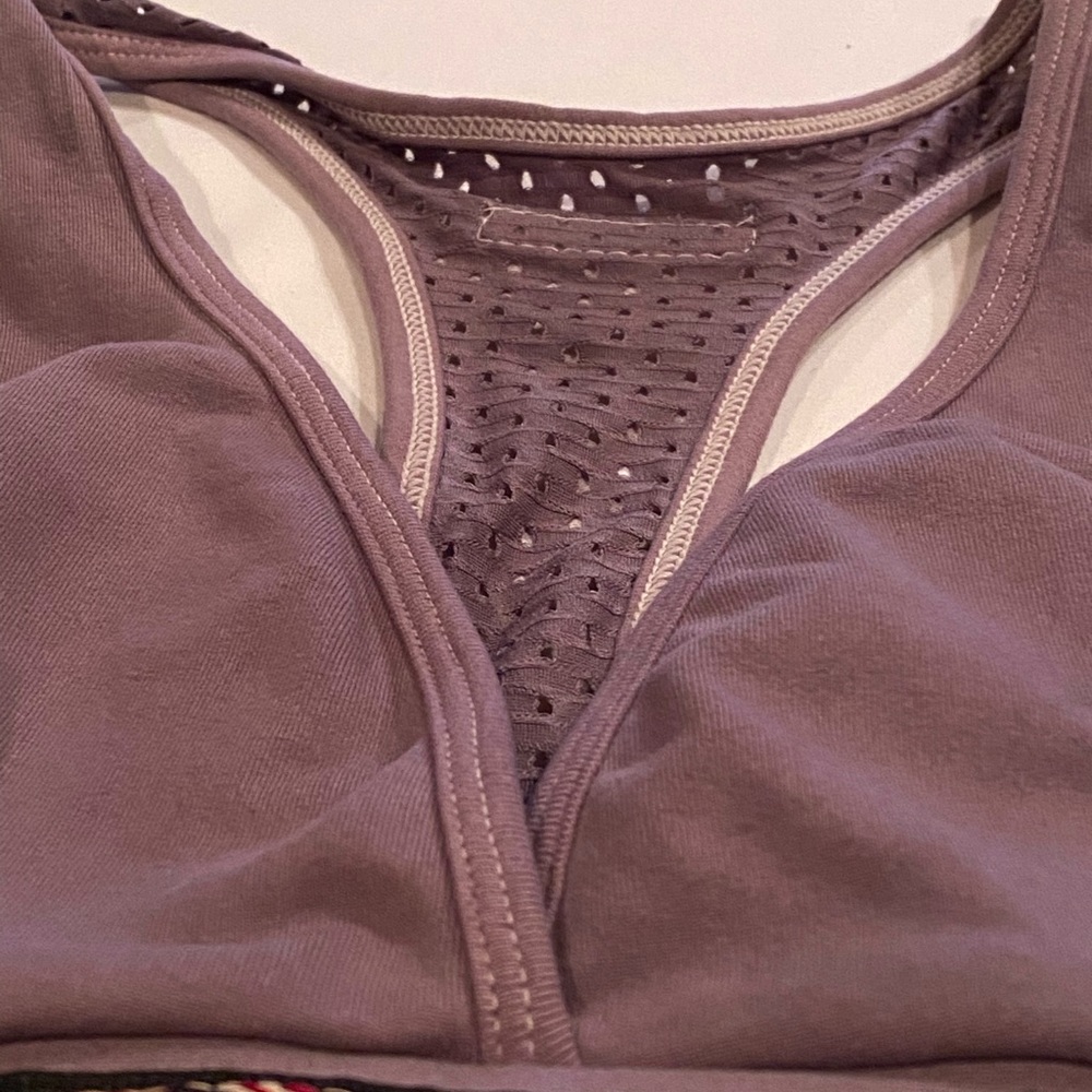 Exercise top/bra - Picture 7 of 7